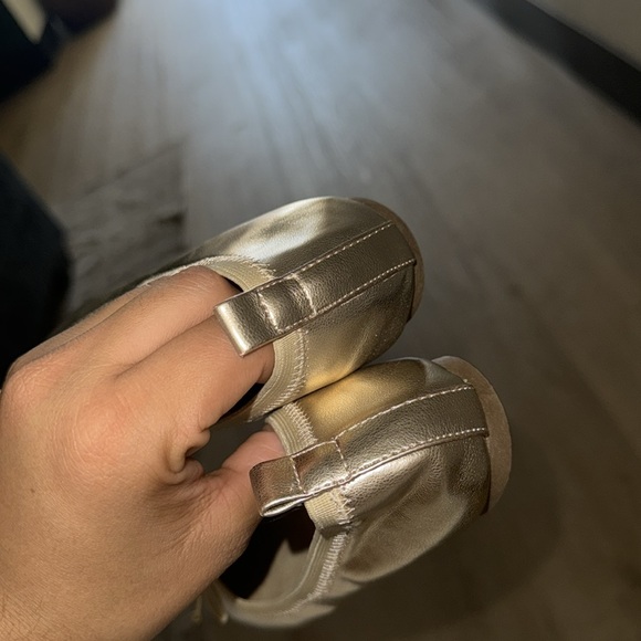 Kenneth Cole Reaction Gold Ballet Flats - Picture 5 of 5